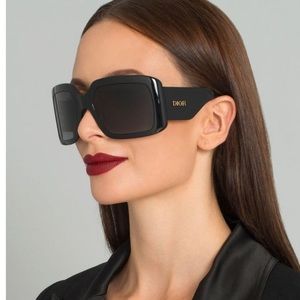 CHRISTIAN DIOR
So Light 2 Shield Sunglasses Black